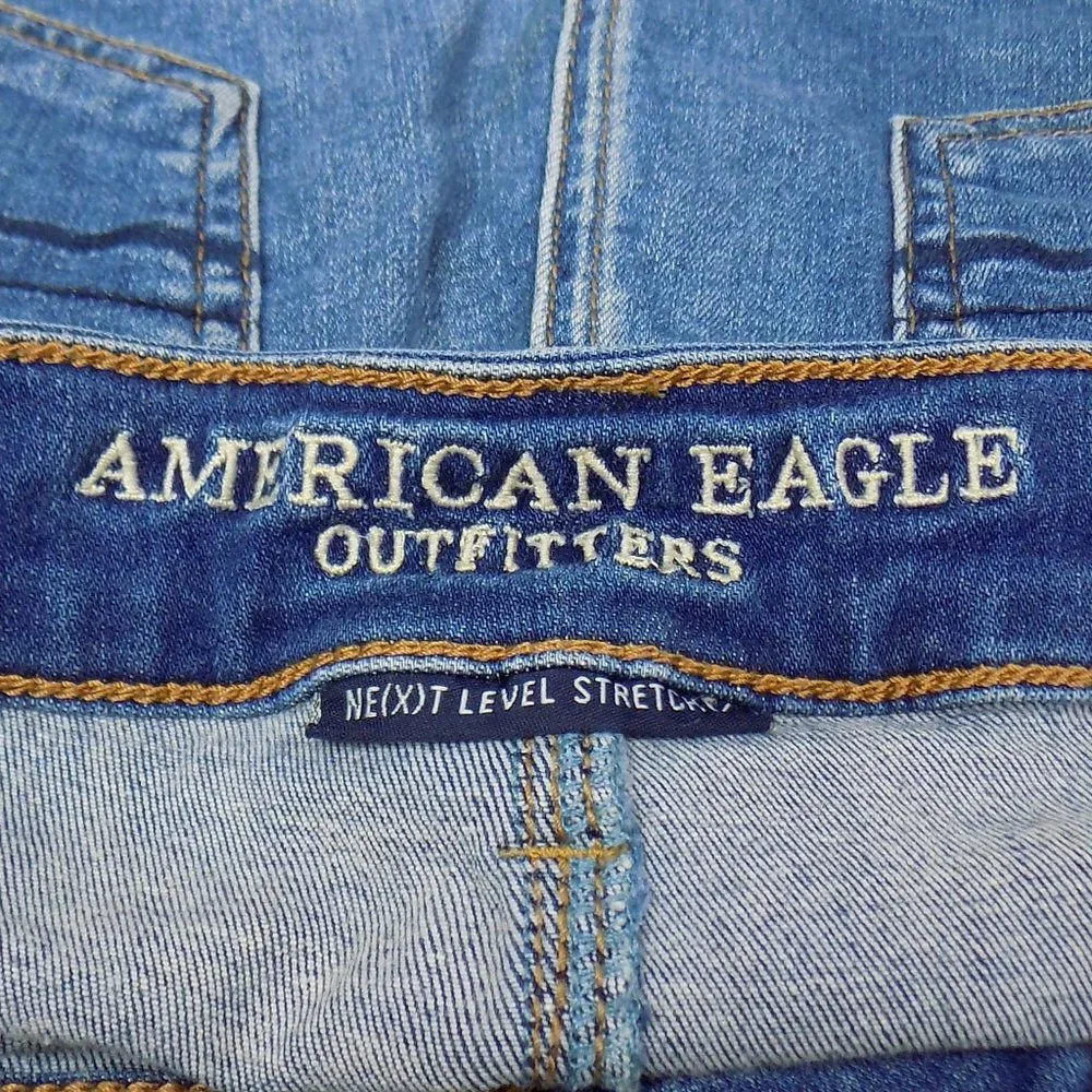 American Eagle Outfitters Next Level Stretched Denim Shorts Size 14 - Picture 5 of 7